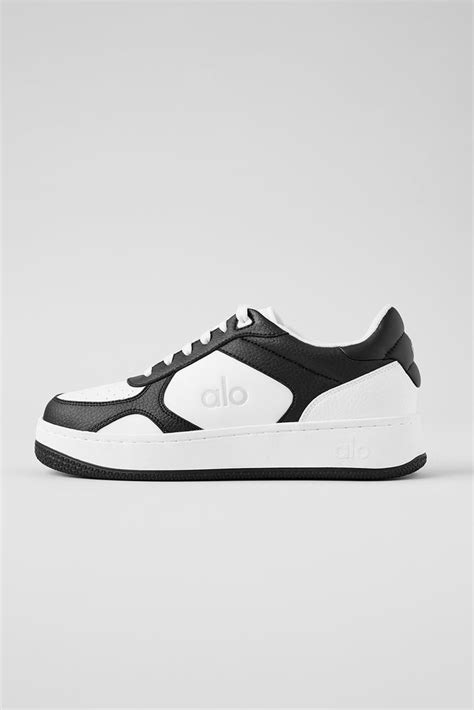 alo yoga x 01 classic.